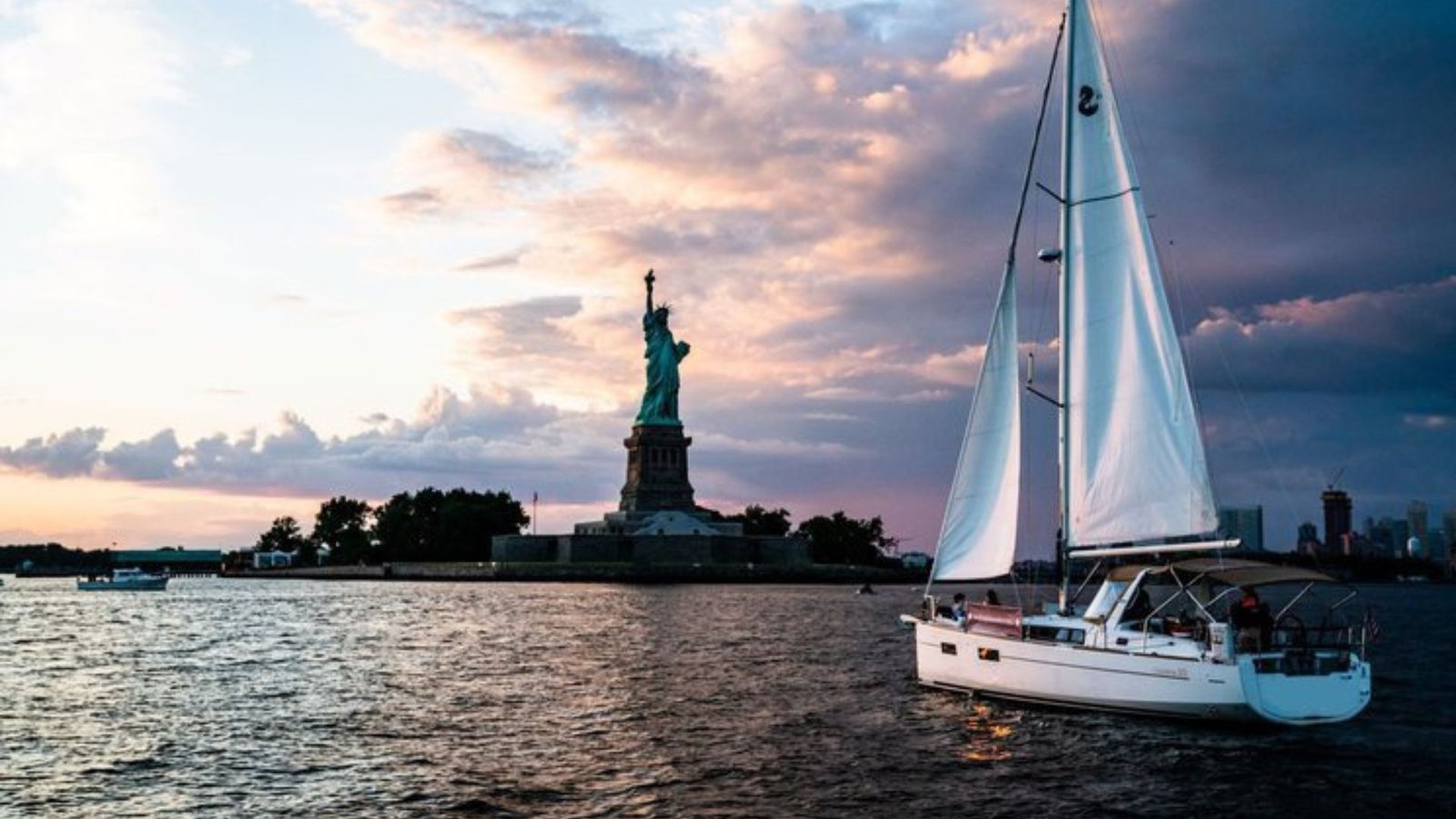 Best Sailboat Rentals in Major US Cities